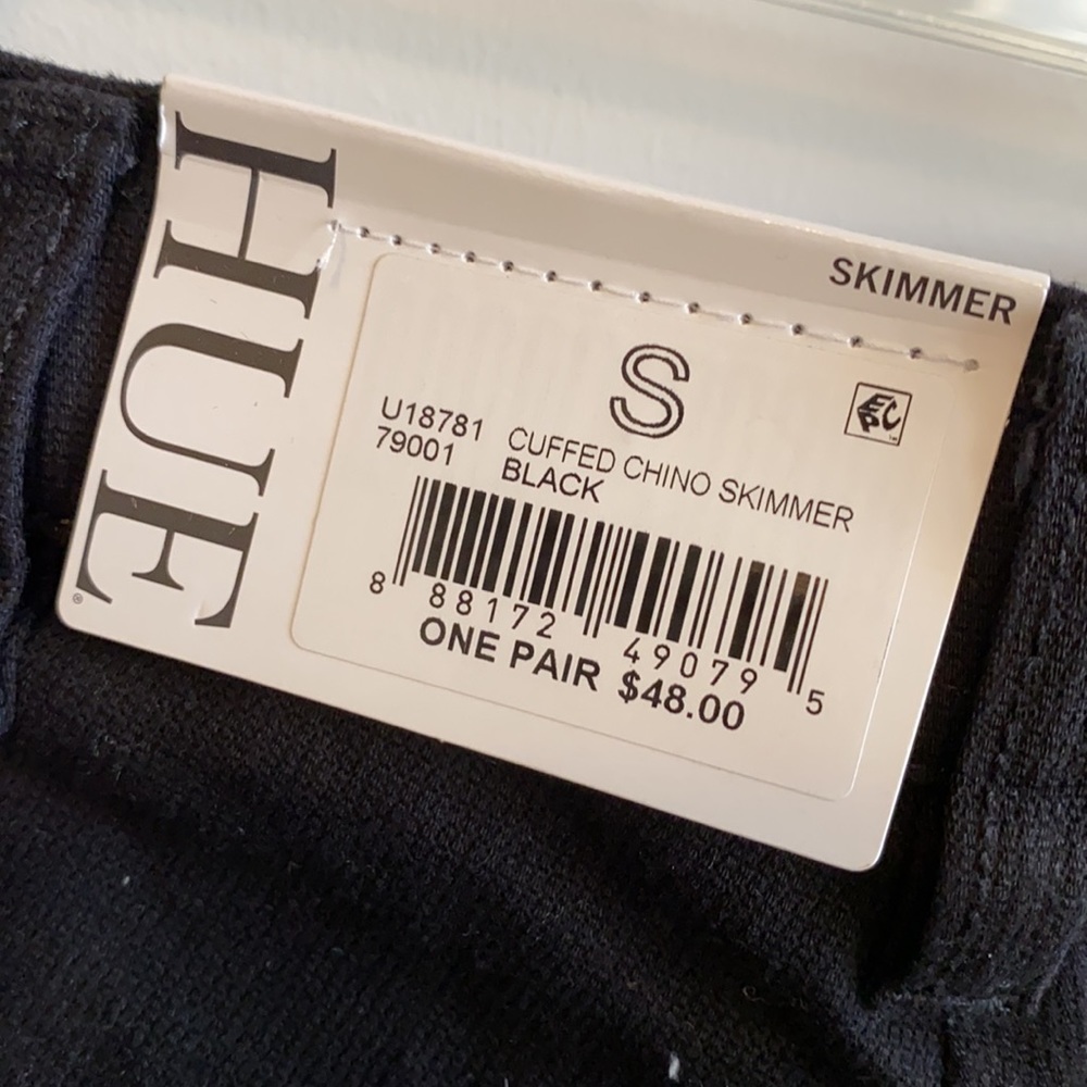 Hue Cuffed Chino Skimmer Black - Picture 8 of 8
